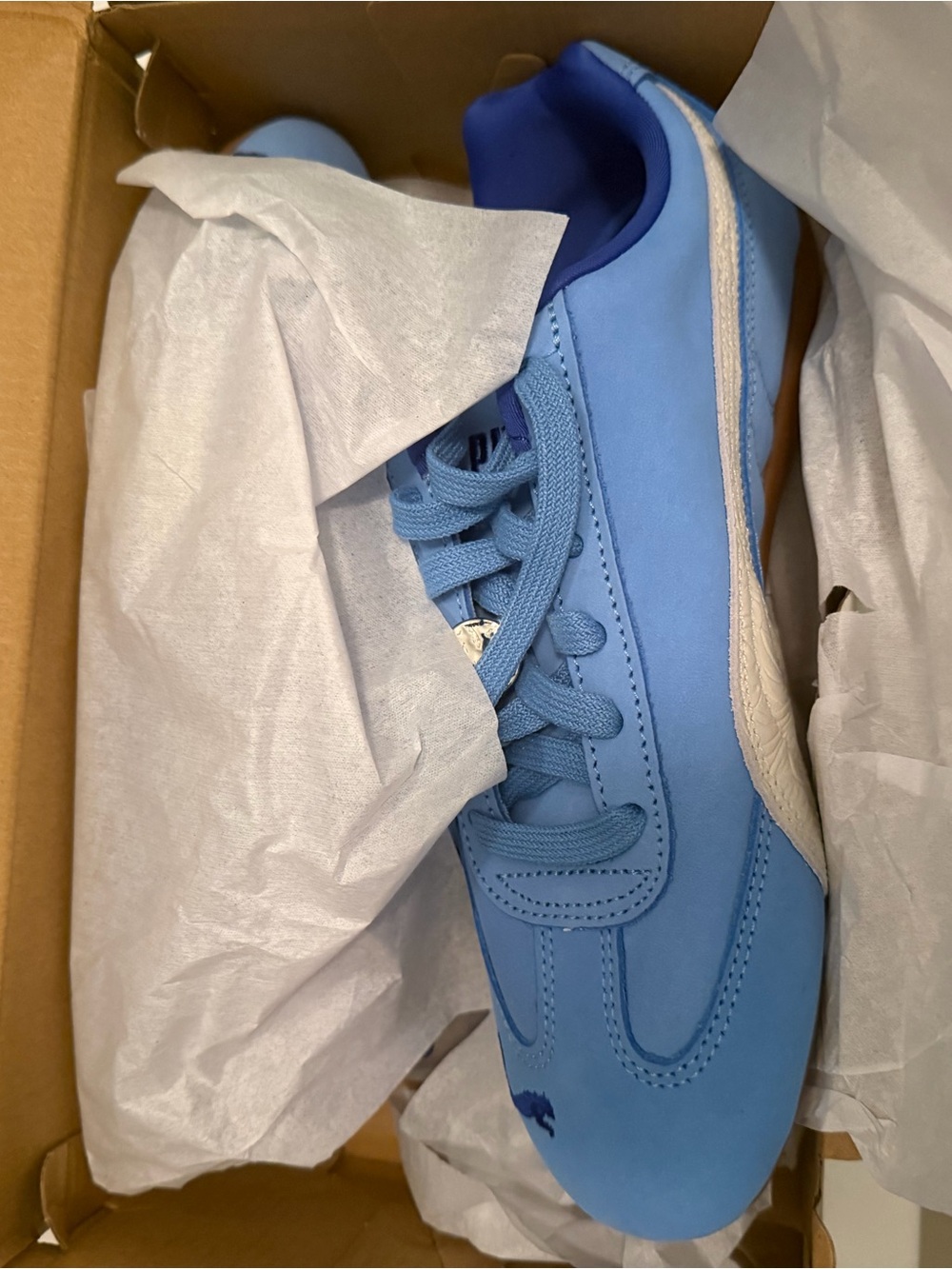 NWB Puma Light Blue & Cream Suede Low-Top Sneaker